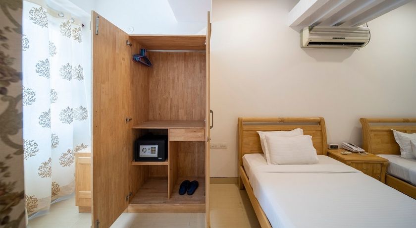 Earth Hotels Domlur in Bangalore