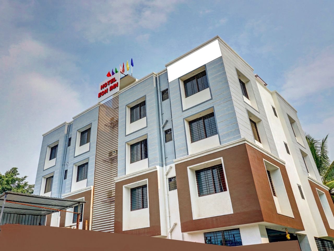 Hotel Eon Inn in Pune