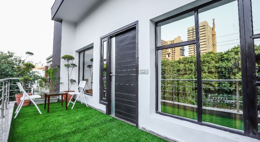 Hotel Vizima Blu in Noida