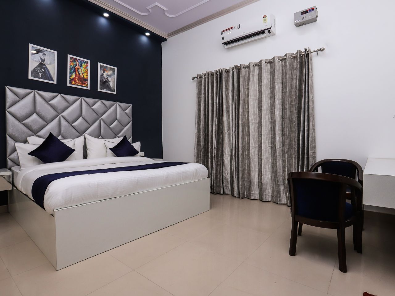 Hotel Vizima Blu in Noida