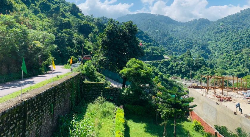 Hotel Kaushalya River View in Solan
