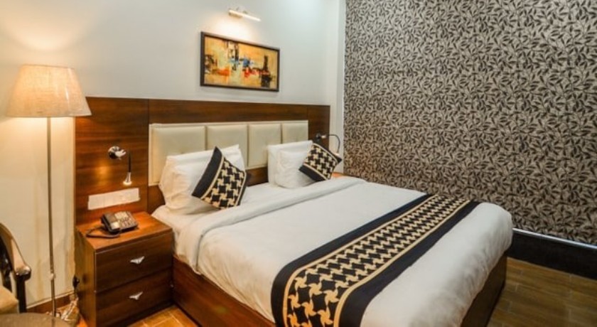 Hotel JB Sky Hilton Inn in Lucknow