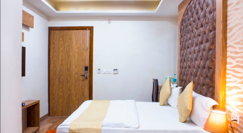 AP HOLIDAYS in Delhi