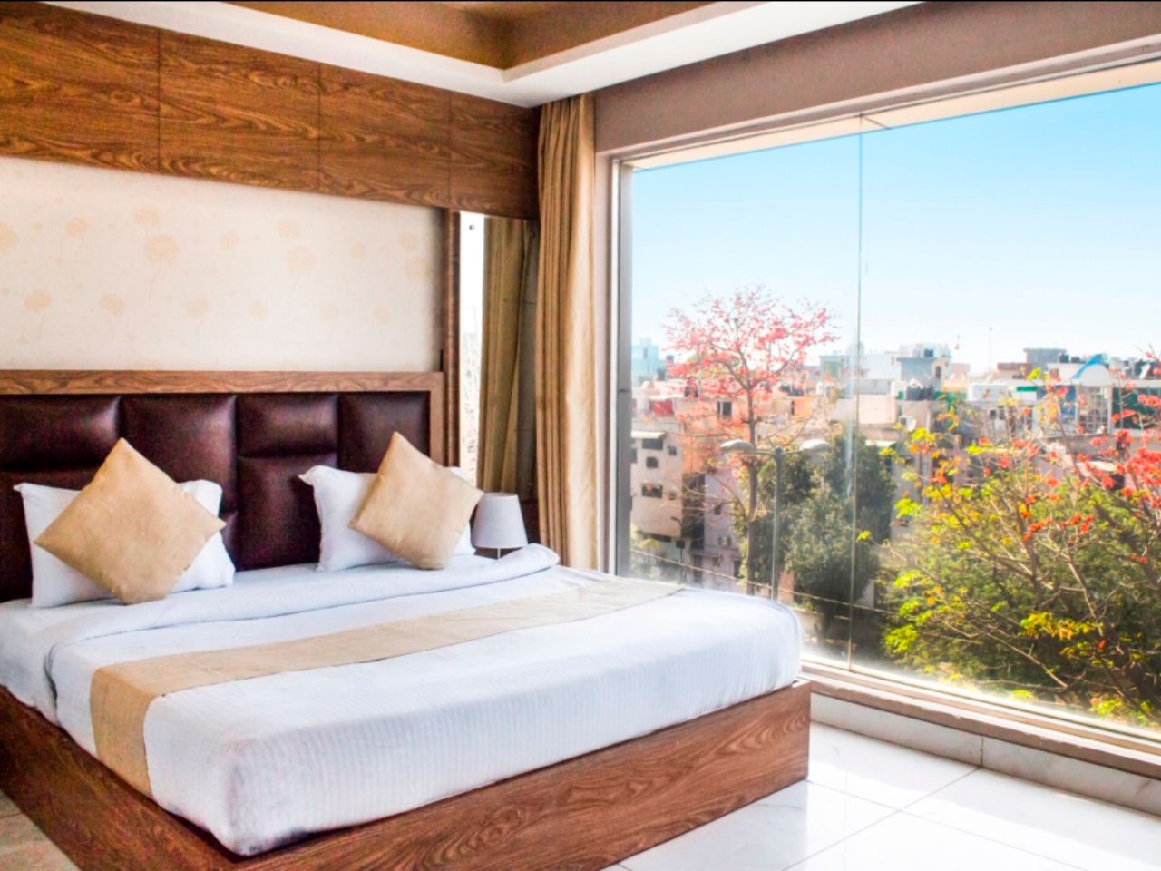 AP HOLIDAYS in Delhi