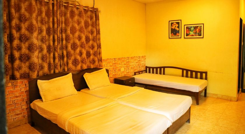 Midway Park Resort in Shahapur