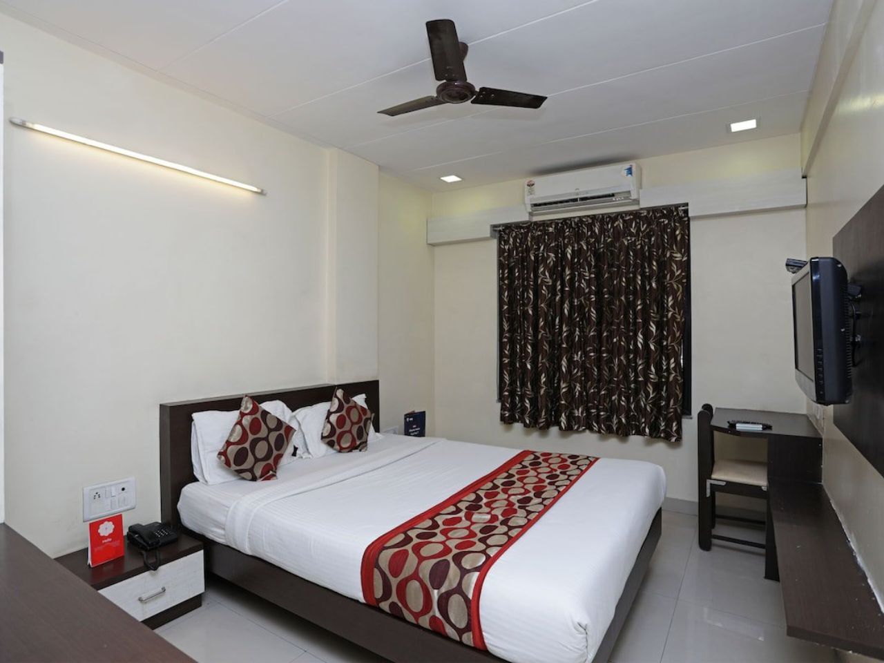 Hotel Orchid Rooms in Pune