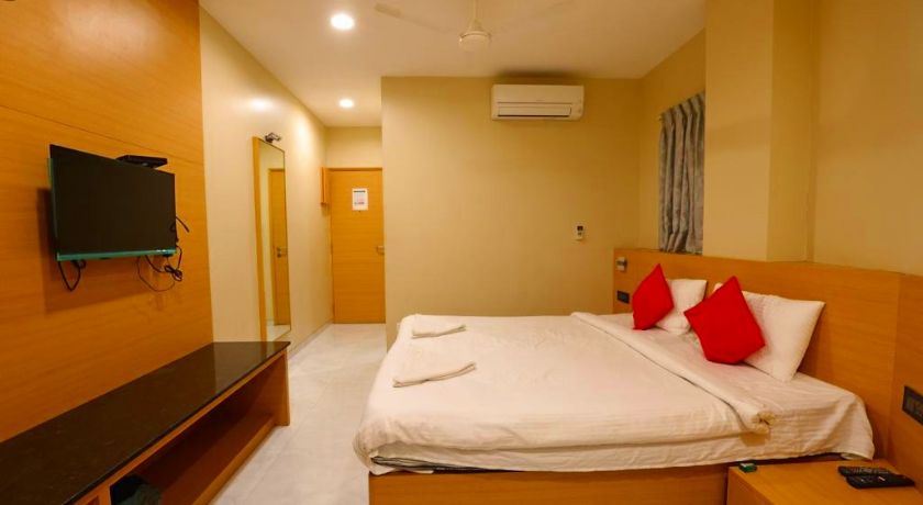Hotel Sainik Residency in Navi Mumbai