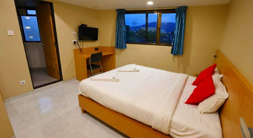 Hotel Sainik Residency in Navi Mumbai