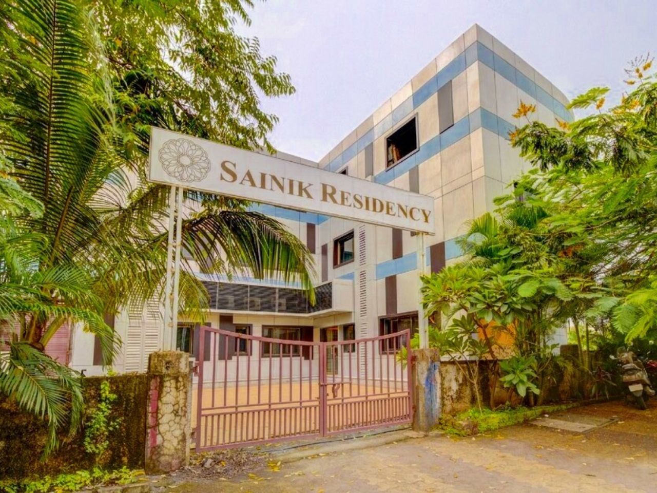 Hotel Sainik Residency in Navi Mumbai