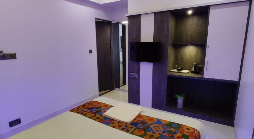 Hotel Poona Royal in Pune