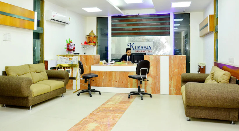 Hotel Mandakini Plaza in Kanpur