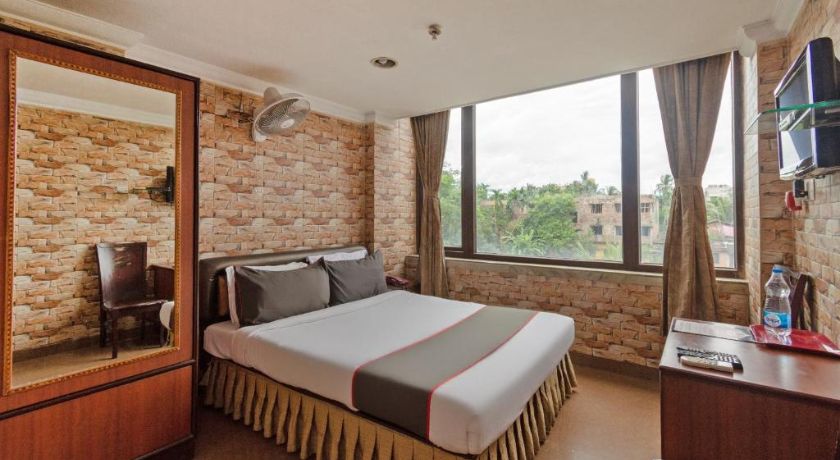 Hotel Raj Palace in Kolkata