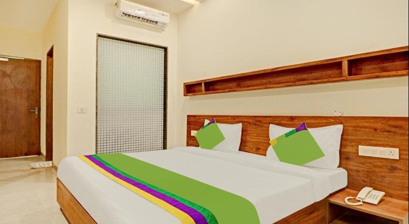  Hotel Delmont in Zirakpur