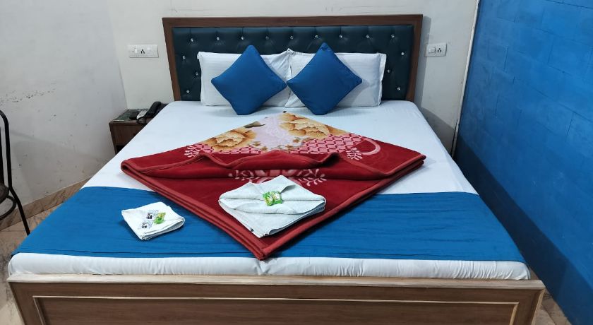 Hotel Holiday Inn Paradise in Chandigarh