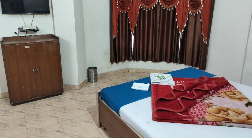 Hotel Holiday Inn Paradise in Chandigarh