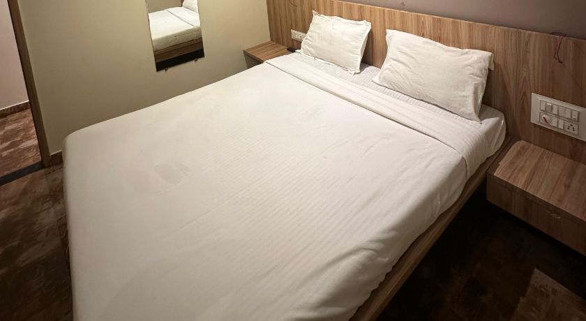 Hotel Isha in Kolhapur