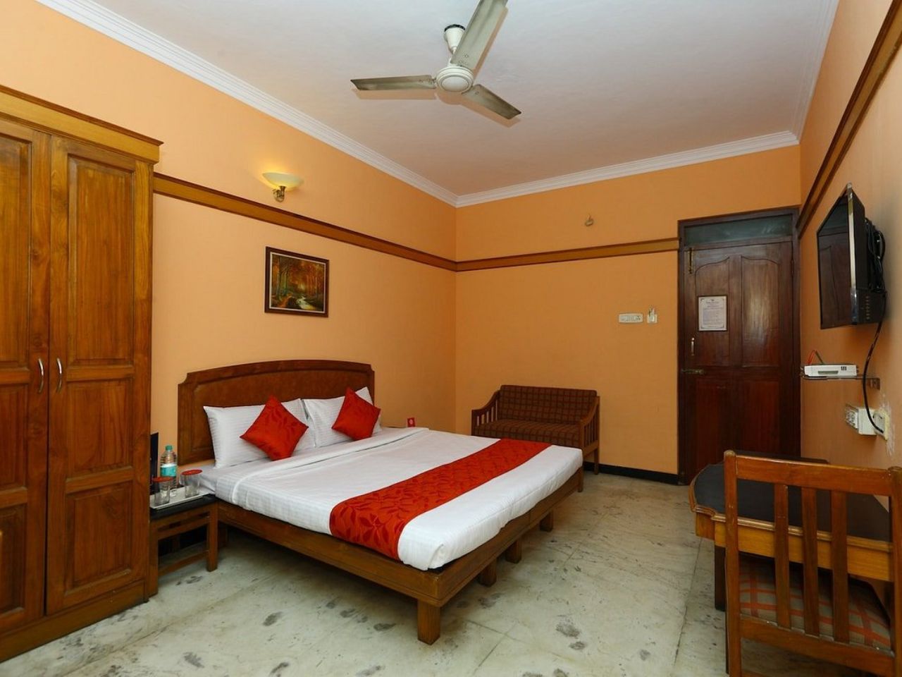 Hotel Park View Inn Central in Chennai