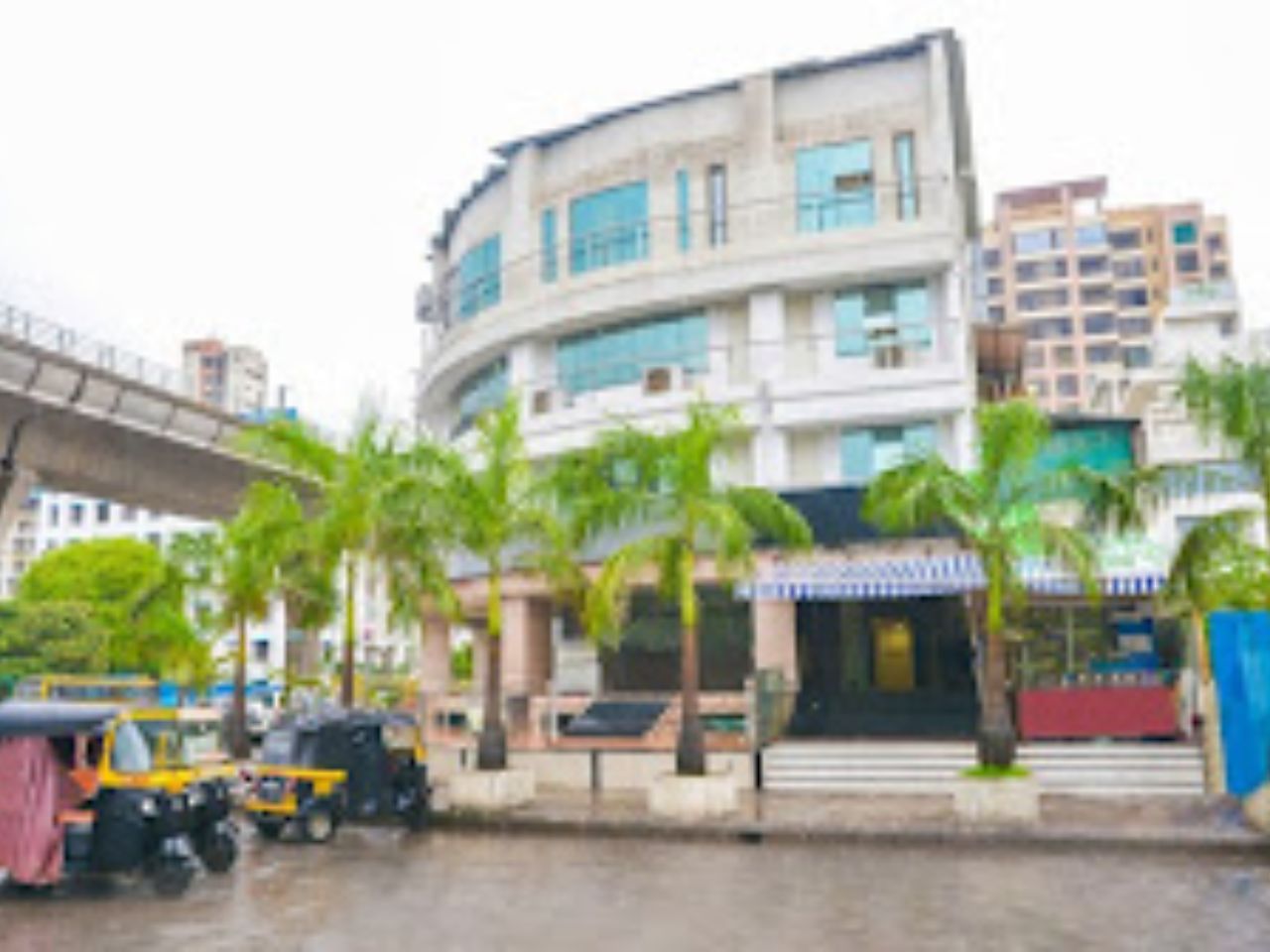 Hotel White House in Navi Mumbai