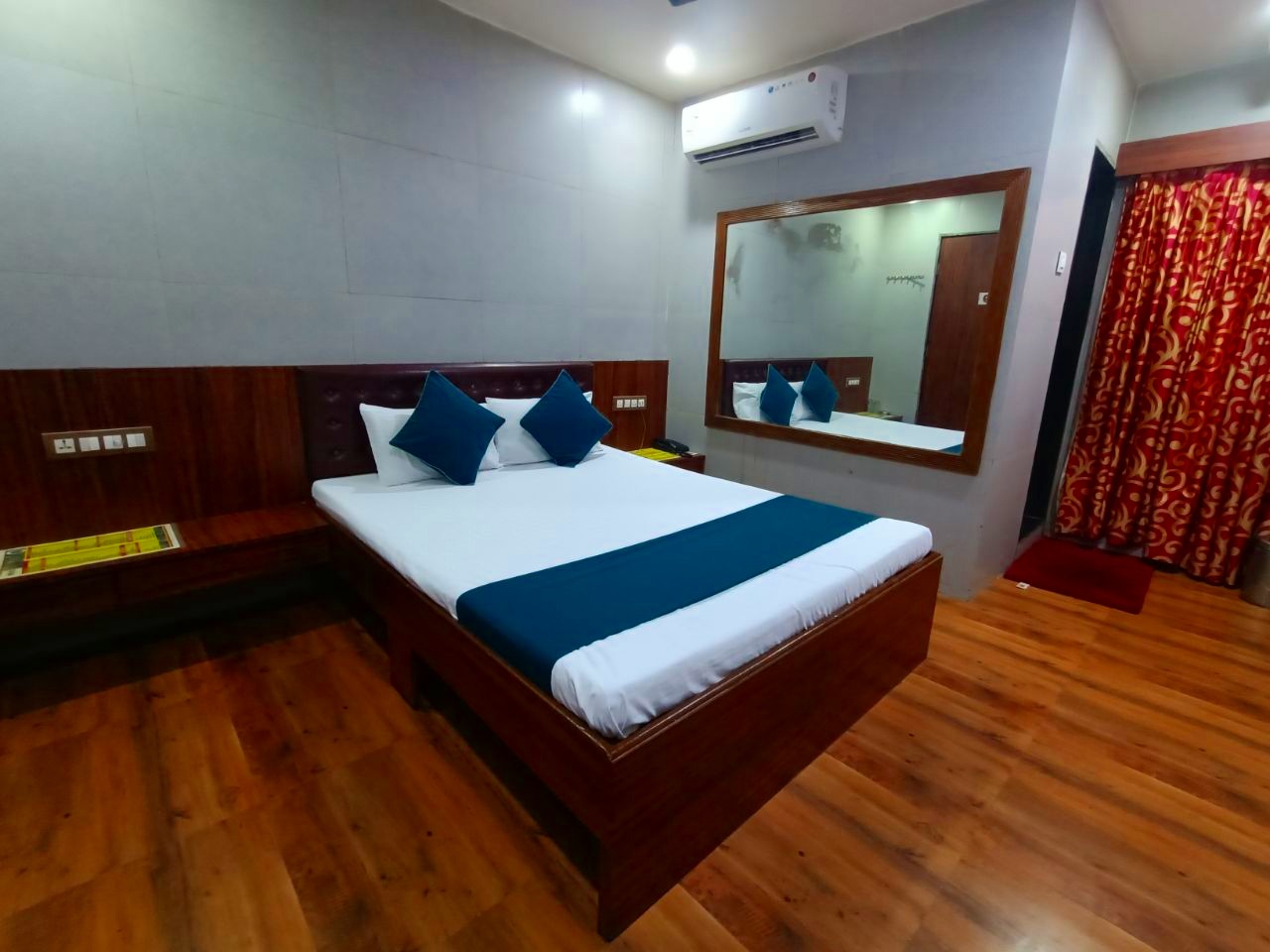 Hotel Green Star in Mumbai