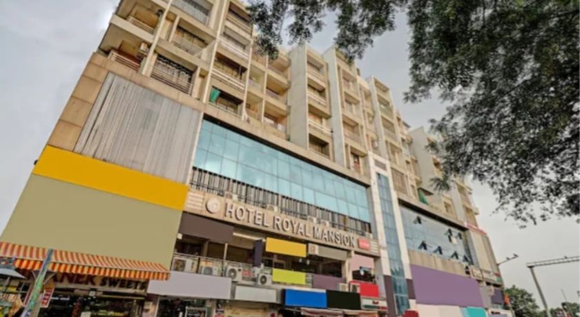 Hotel Royal Mansion in Gandhinagar