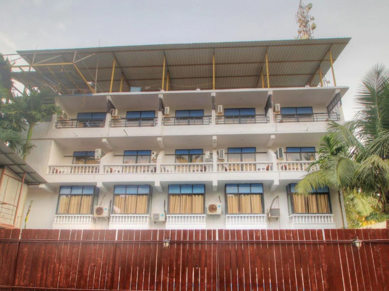 Hotel Pleasure Inn in Goa