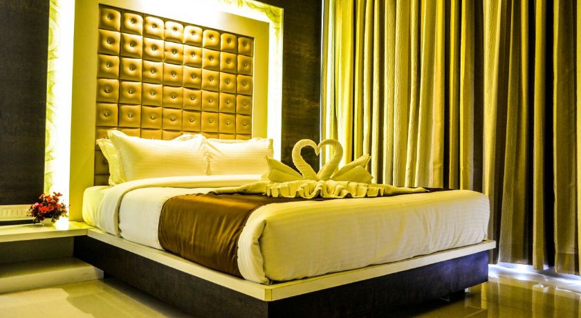 Rudra Shelter International Hotel in Vasai