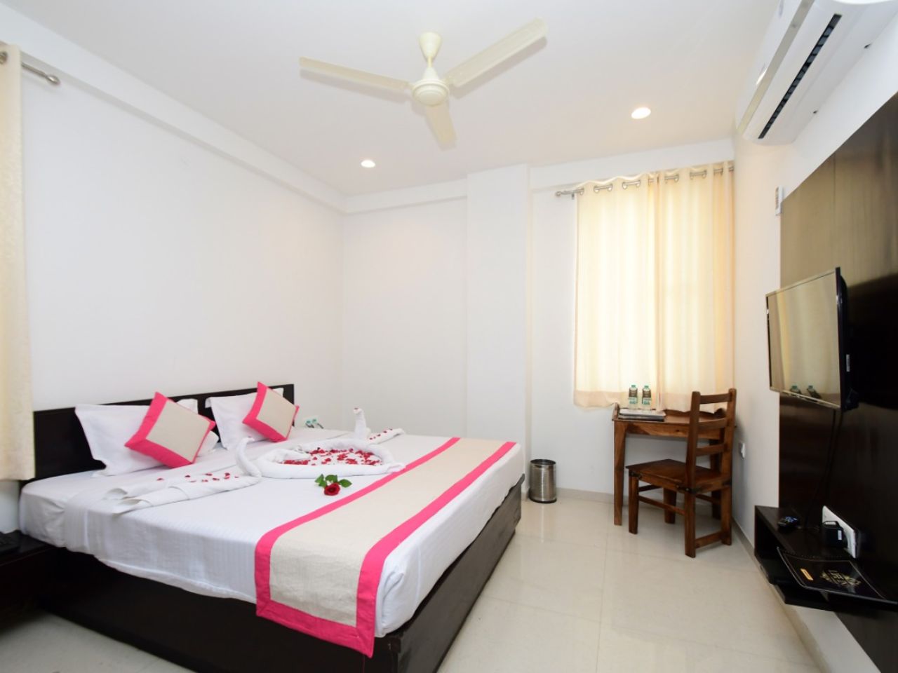 Hotel Life Inn in Jaipur