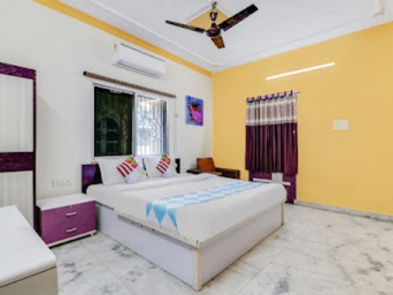 Trivedi Inn Ruby in Kolkata