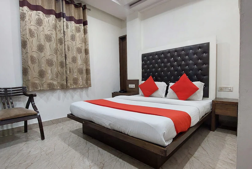 Hotel Saffron Inn  in Delhi