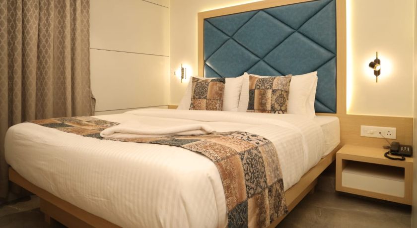 Hotel Maple Inn in Thane