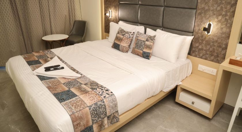 Hotel Maple Inn in Thane