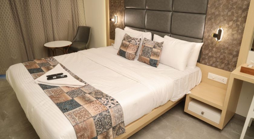 Hotel Maple Inn in Thane