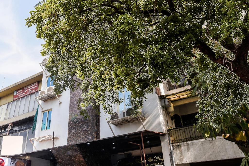 Hotel The Arrow in Delhi