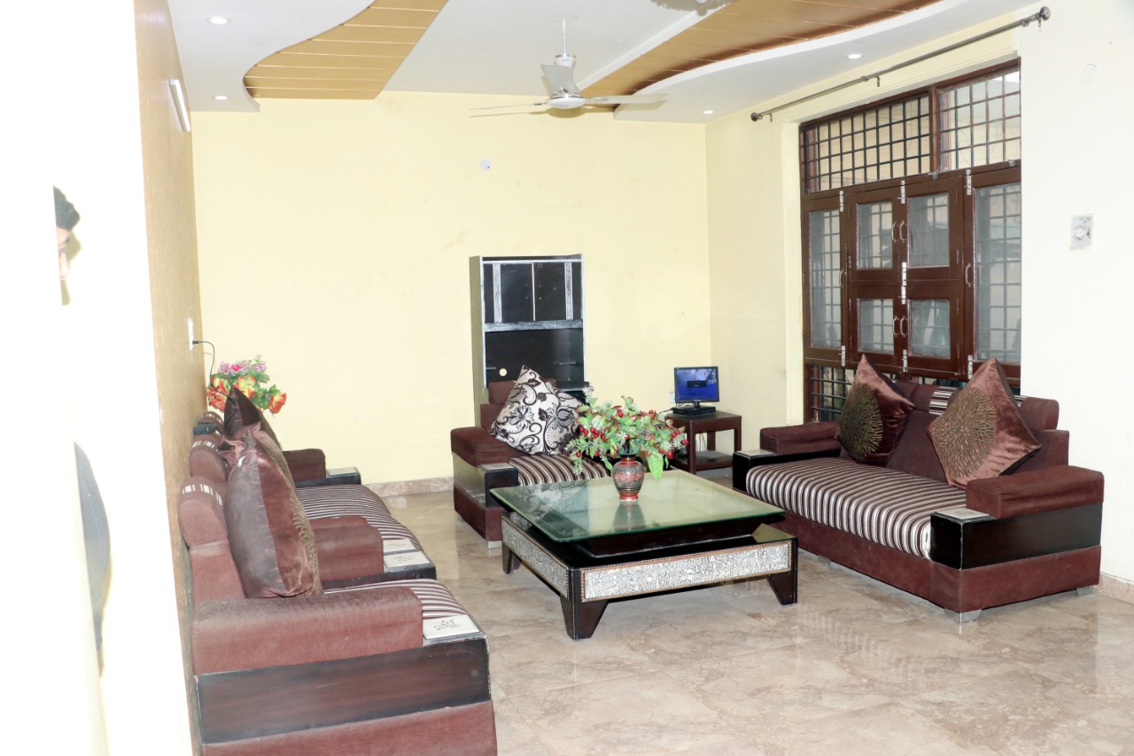 Hotel Clayton in Delhi