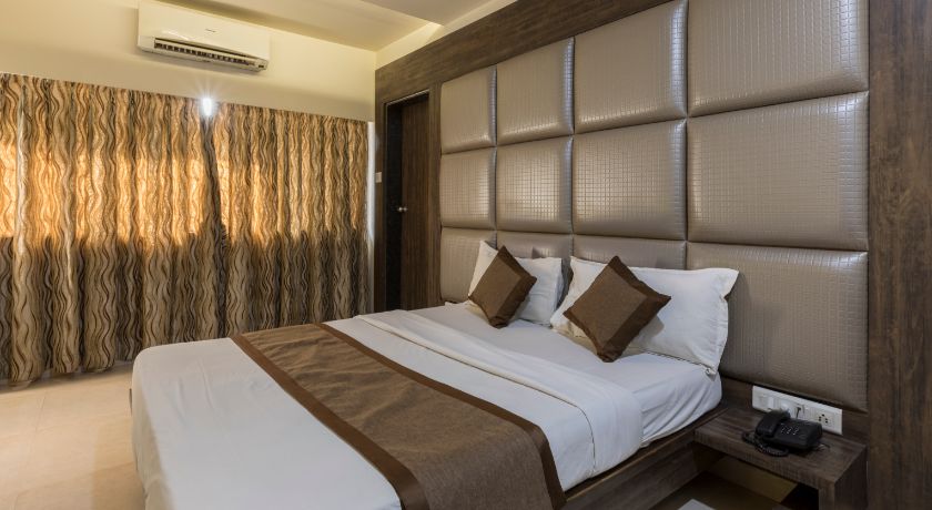 Hotel Pancharatna Lodging in Mumbai