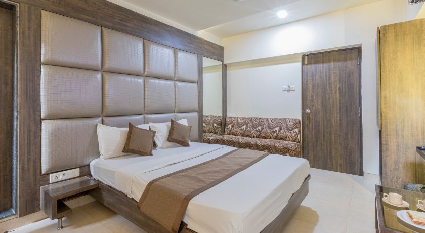 Hotel Pancharatna Lodging in Mumbai