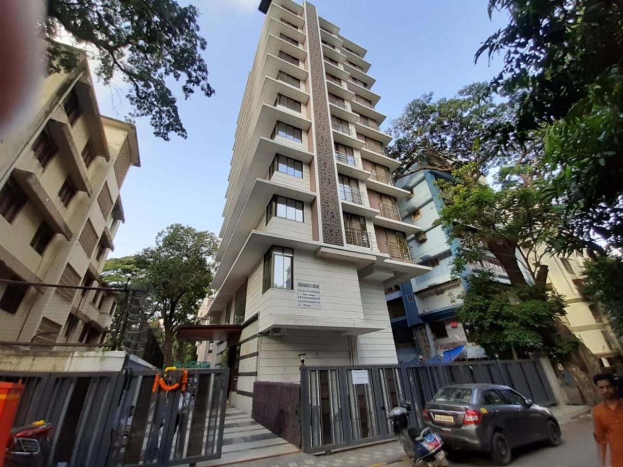 Mumbai House Luxury Apartment in Mumbai