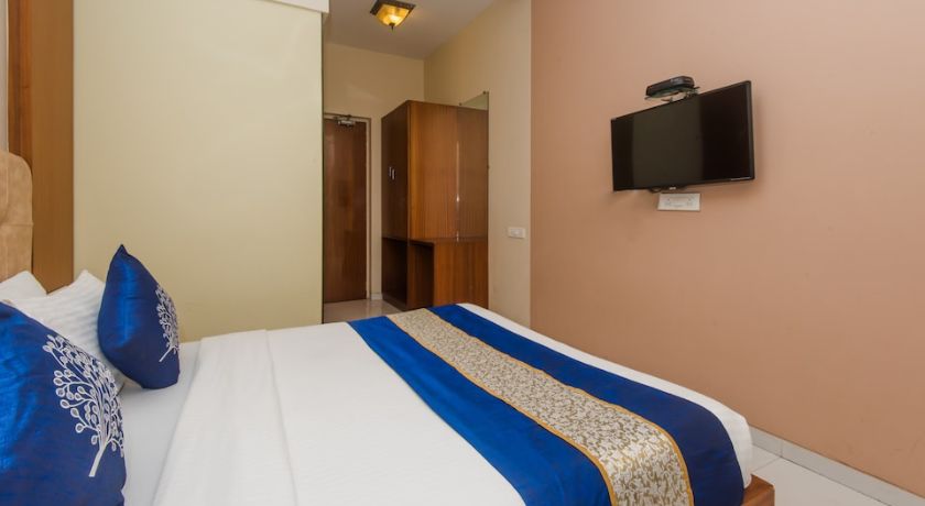 Hotel Seven Hills Inn in Mumbai