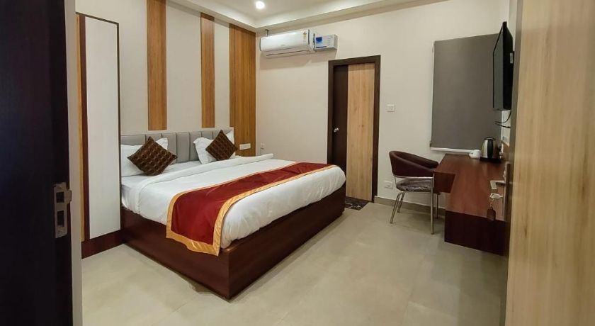 Hotel Royal Rooms in Lucknow