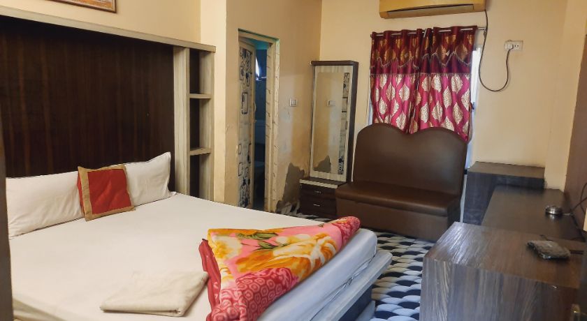 Hotel Raj in Kolkata