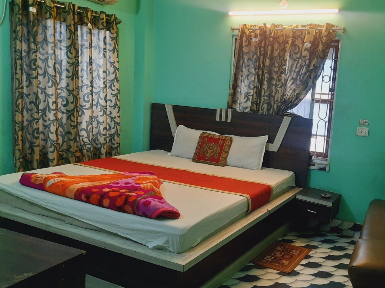 Hotel Raj in Kolkata