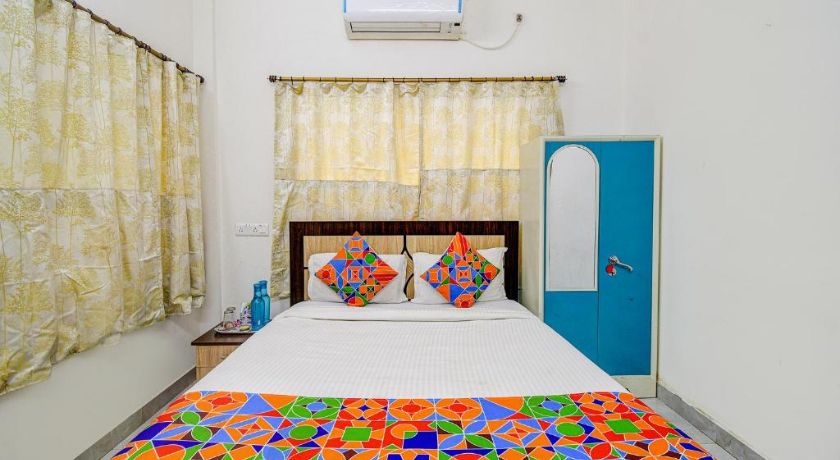 Hotel The Moon in Kolkata