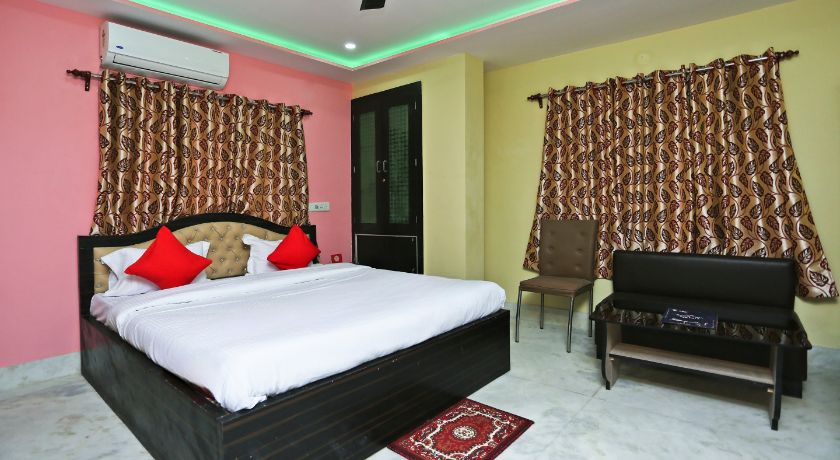 Red velvet Inn in Kolkata