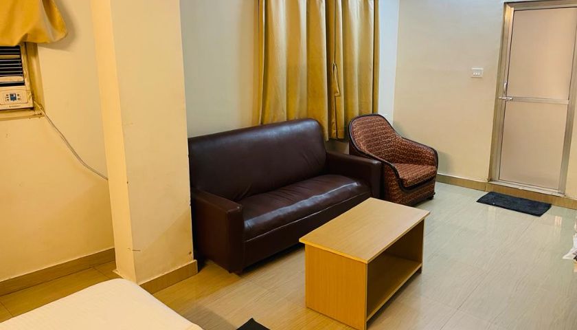 The Jumbo Stay in Kolkata