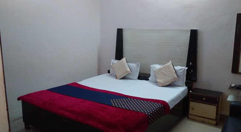 Hotel Dayal in Lucknow