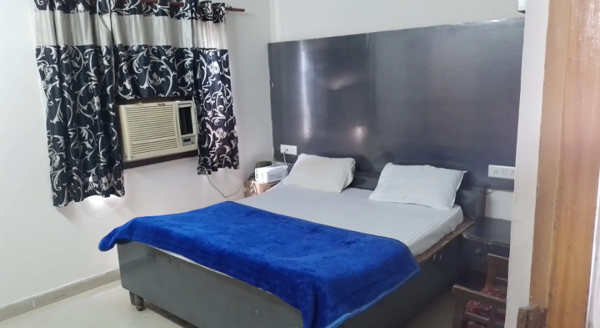 Hotel Dayal in Lucknow