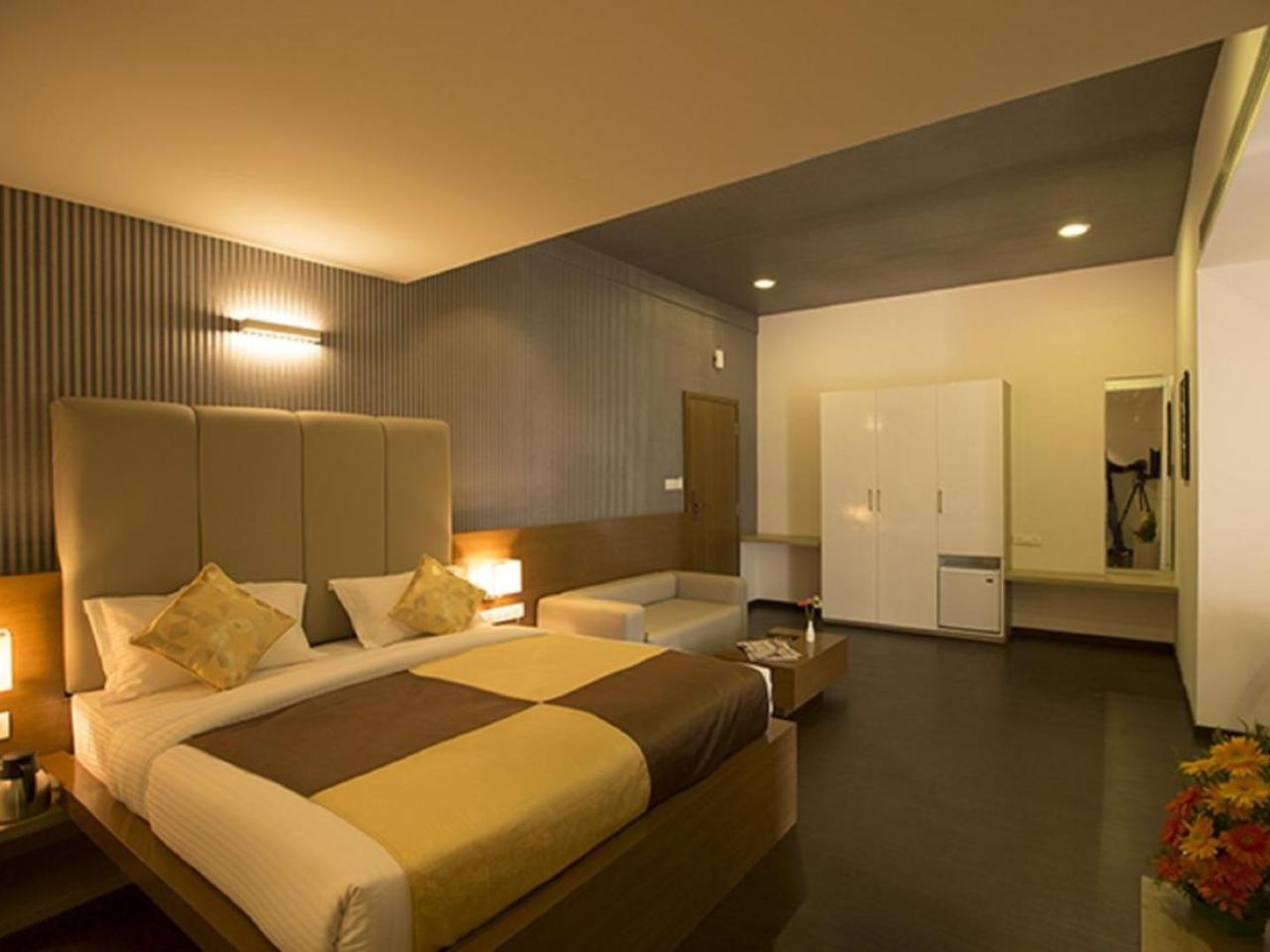 Vinaya Royal Inn  in Bangalore