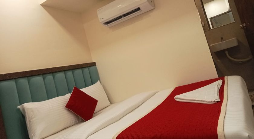 Hotel B Town in Mumbai