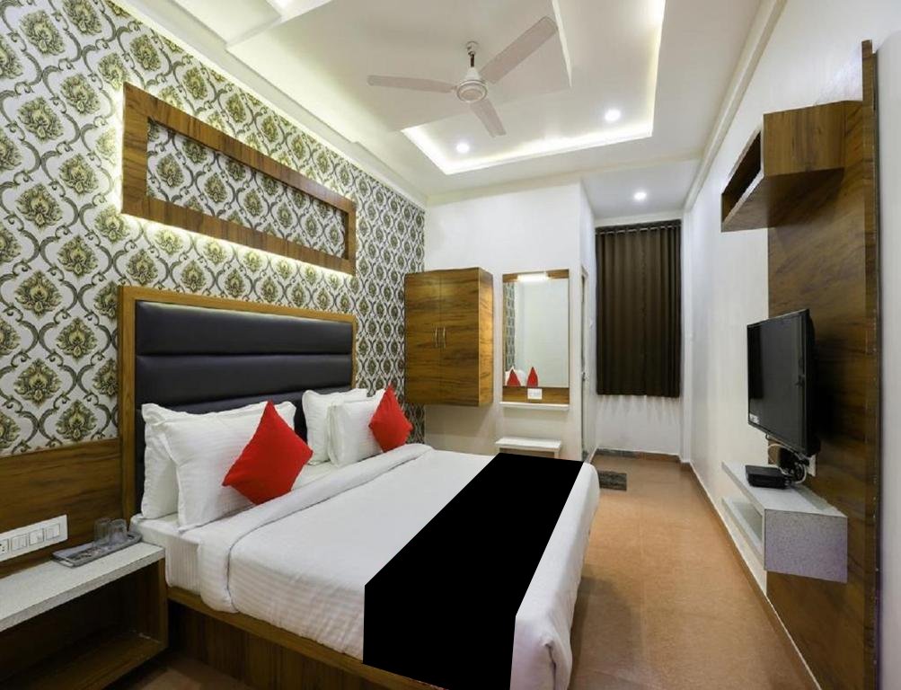 Hotel Aagman in Ahmedabad