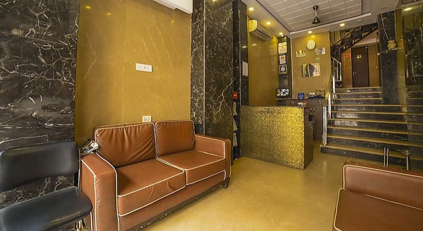 Hotel Pawan Plaza in Delhi